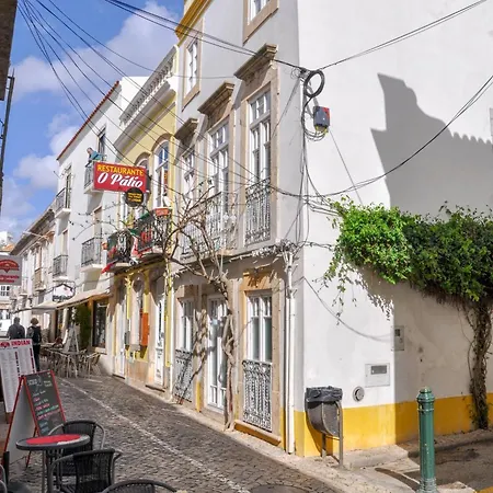 Chic Sequa In Taviras Historical Centre アパート