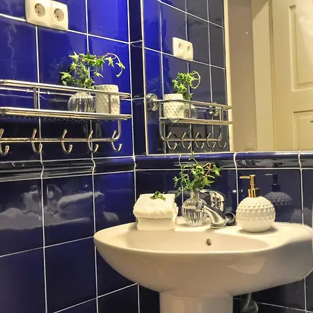 Chic Sequa In Taviras Historical Centre * 타비라