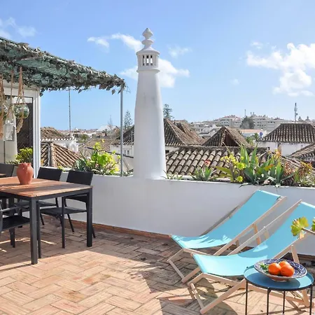 Chic Sequa In Taviras Historical Centre