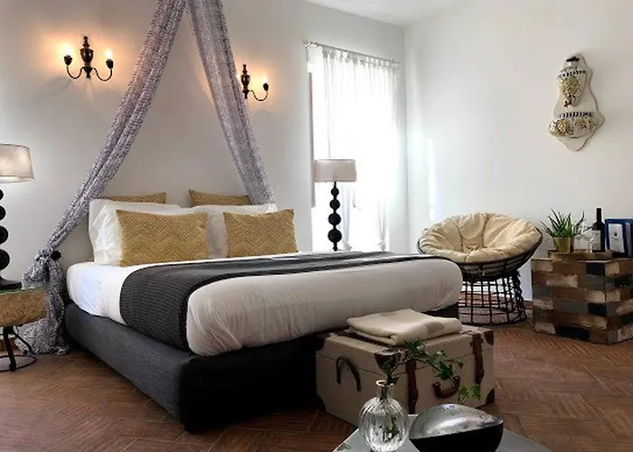 Chic Sequa In Taviras Historical Centre *